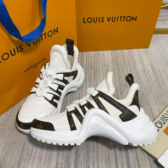 Louis Vuitton LV Archlight Sneaker - Picture 5 of 8